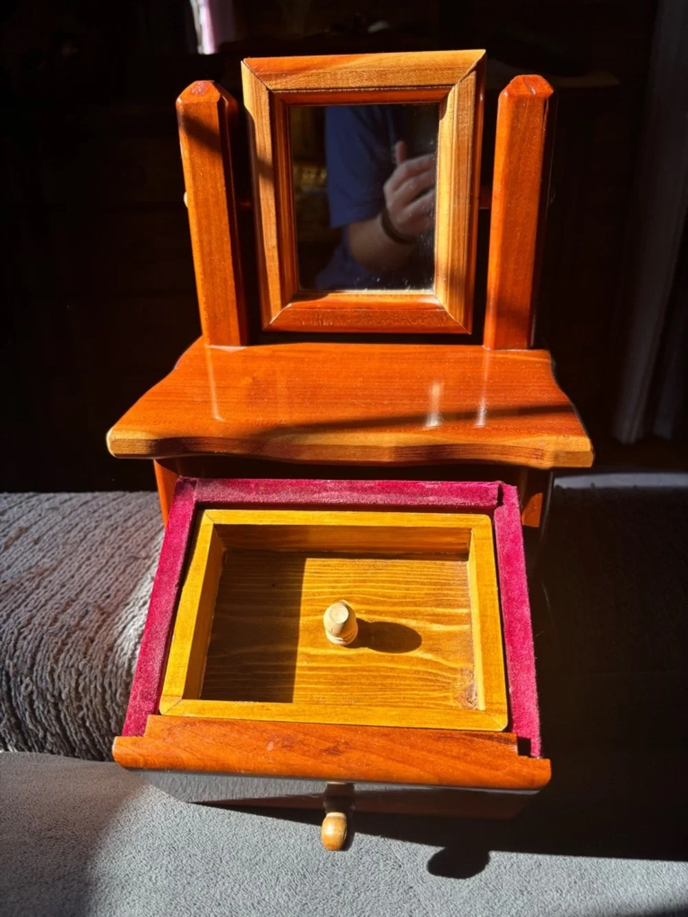 Vintage Tabletop Vanity Jewelry Chest, Cedar Wood Color